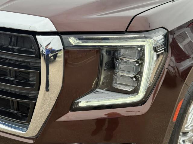 Used 2023 GMC Yukon SLE RWD image 15