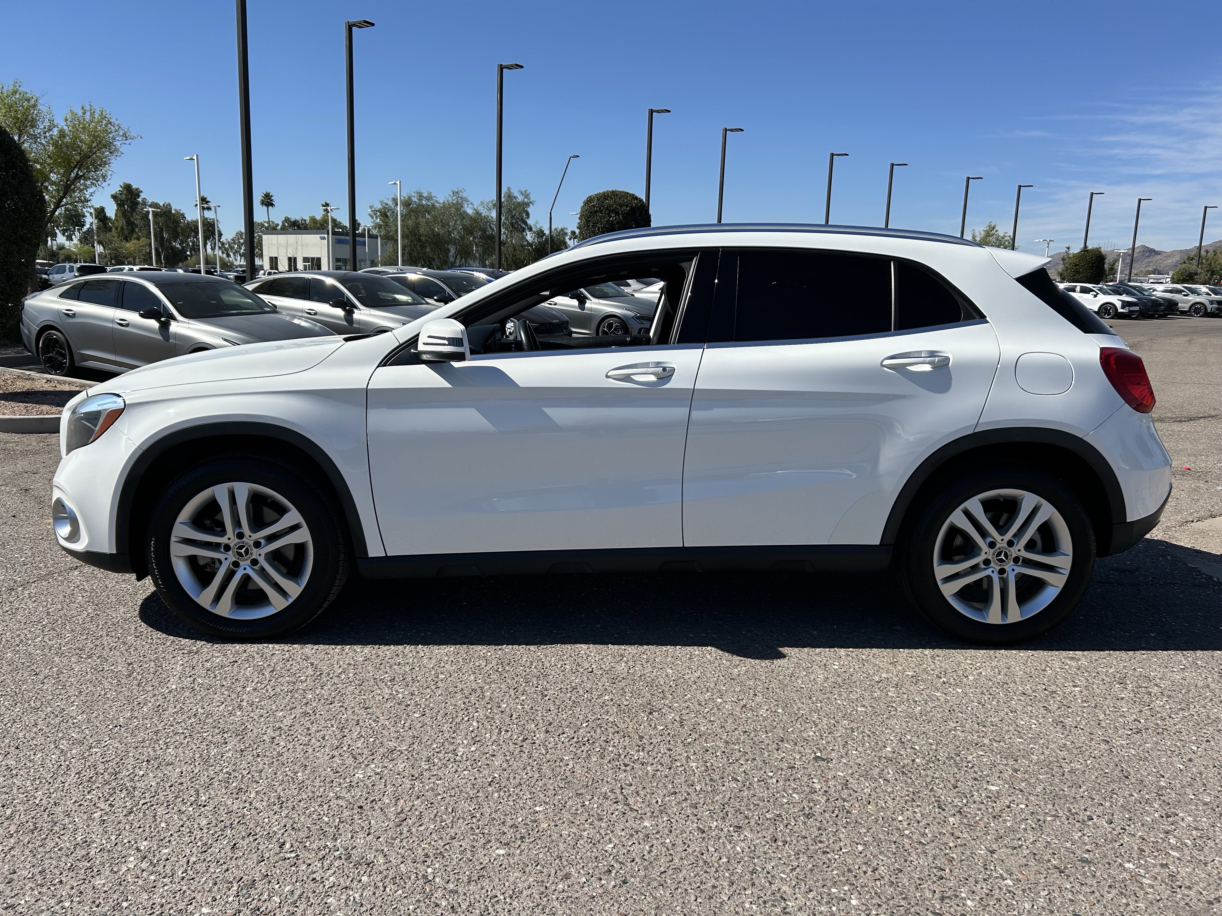 Used 2019 Mercedes-Benz GLA 250 4MATIC image 3