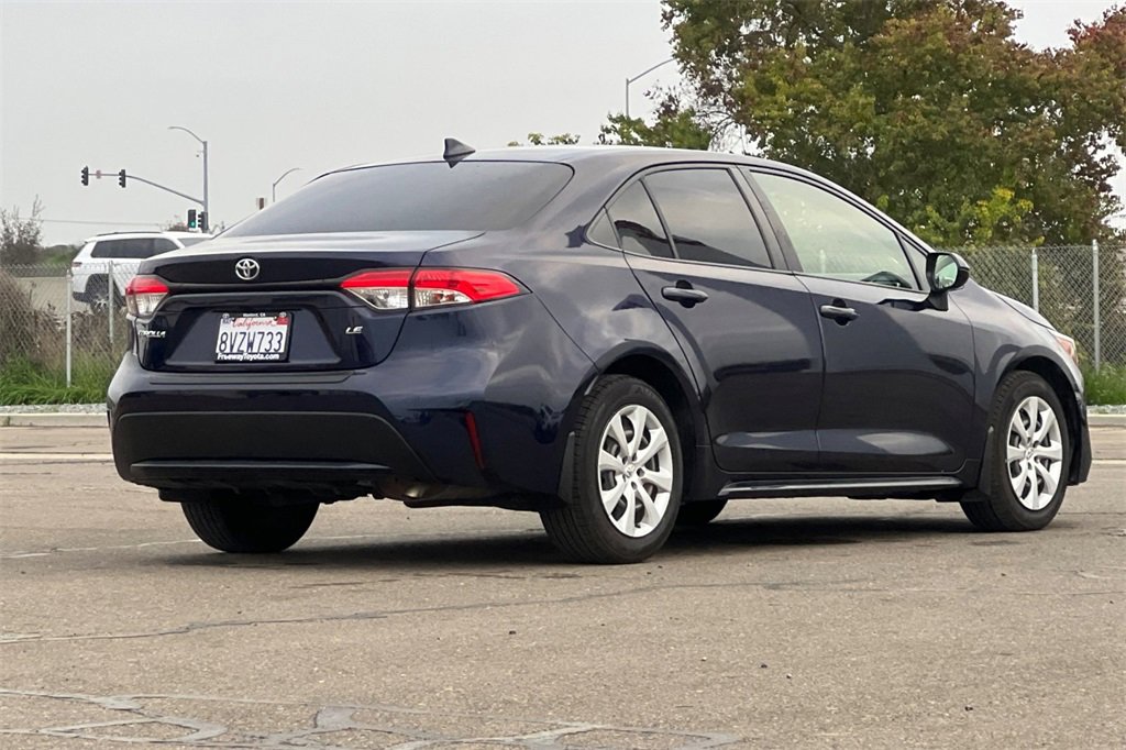 Used 2021 Toyota Corolla LE w/ Carpet Mat Package (TMS) image 5