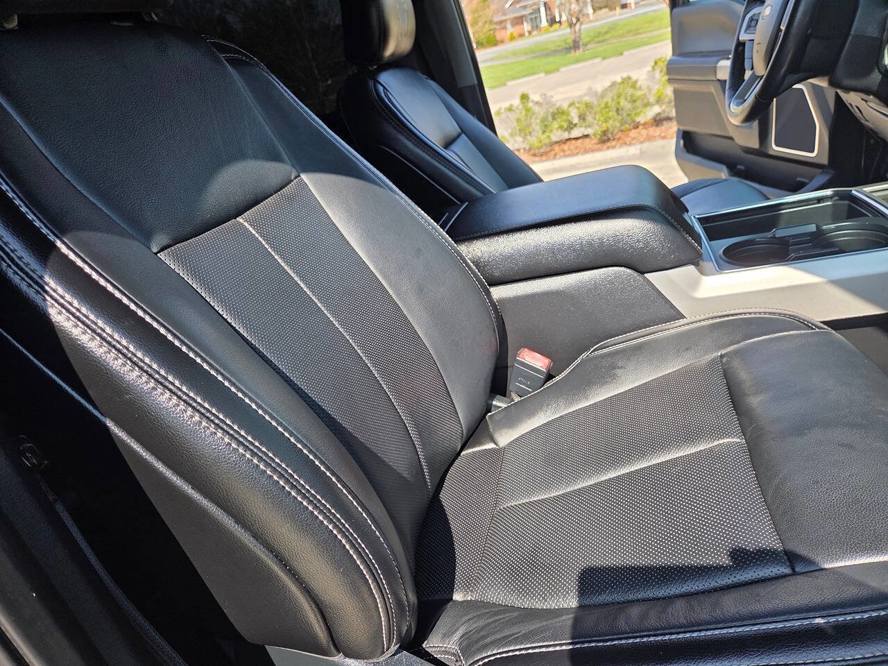 Used 2020 Ford F250 Lariat image 14