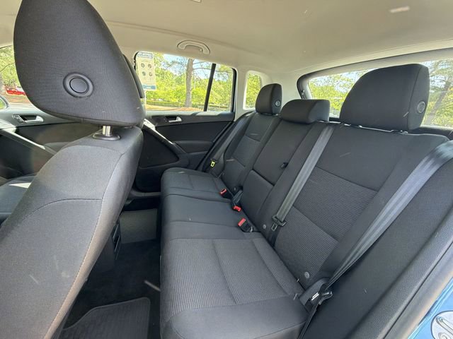 Used 2017 Volkswagen Tiguan Limited w/ Premium Package FWD image 23