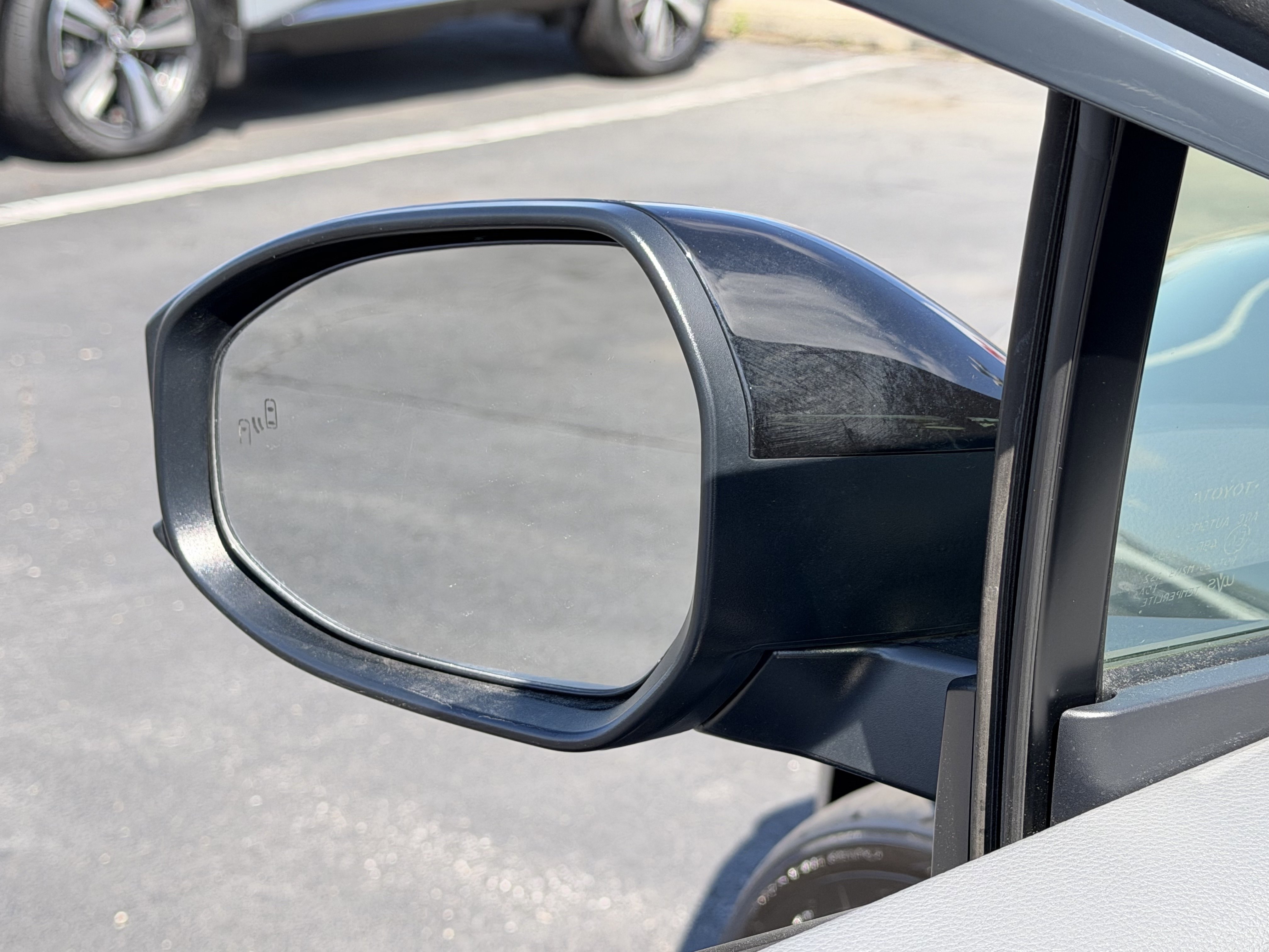 Used 2025 Toyota Prius XLE image 22