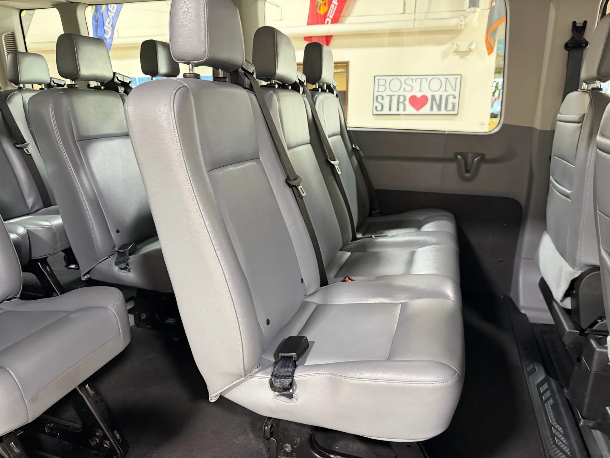 Used 2018 Ford Transit 350 XL image 32