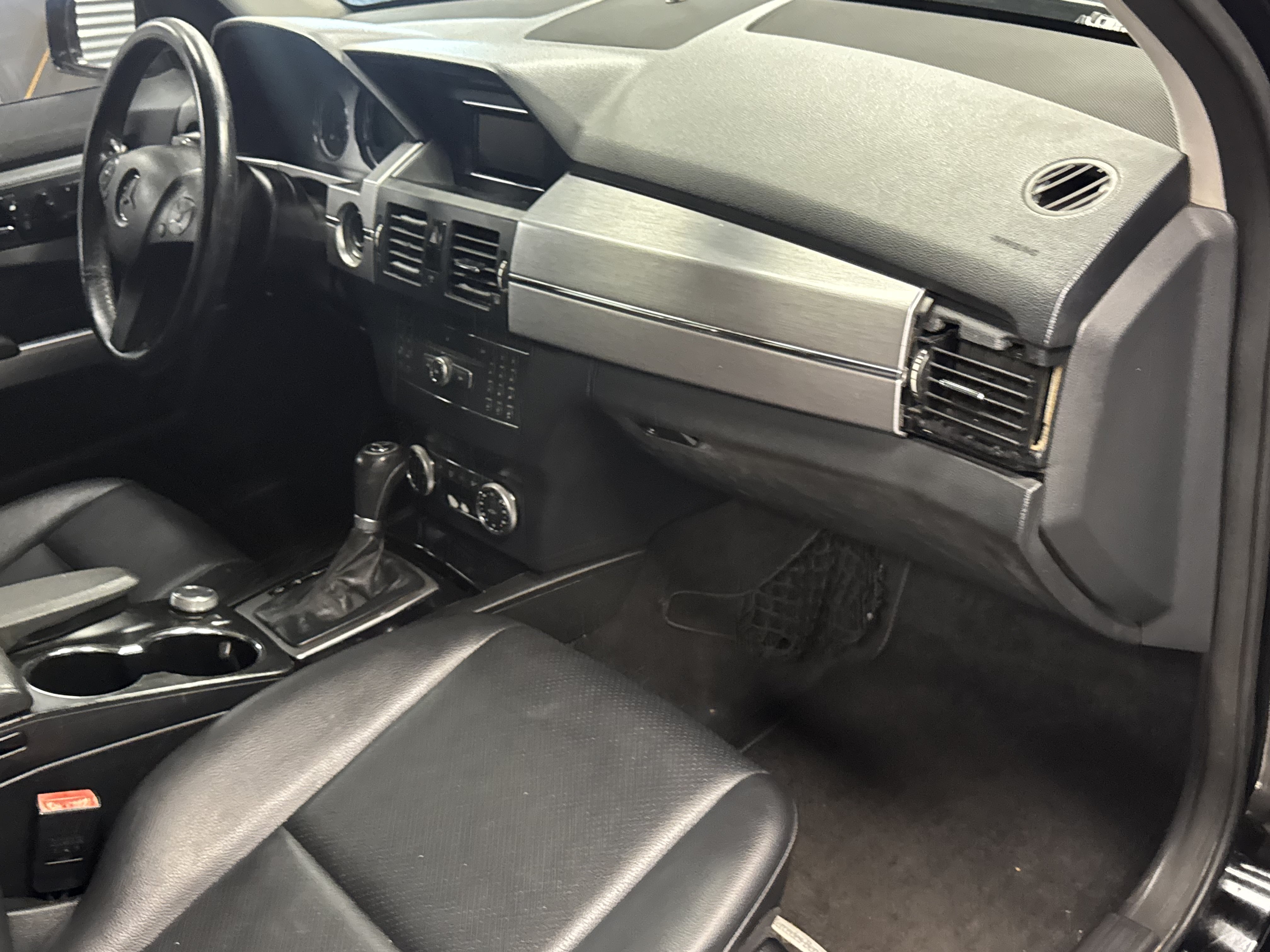 Used 2010 Mercedes-Benz GLK 350 2WD image 7