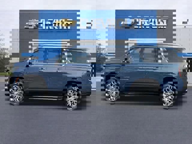 New 2025 Chevrolet Suburban Premier AWD/4WD image 6