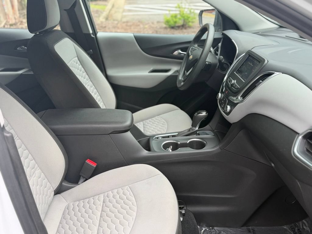 Used 2020 Chevrolet Equinox LS FWD image 15