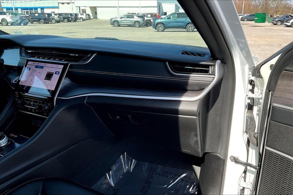 Used 2024 Jeep Grand Cherokee Limited 4xe image 16