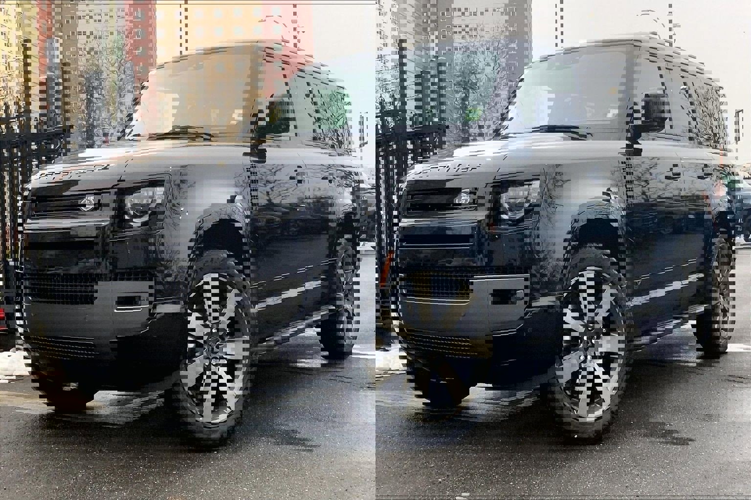 New 2026 Land Rover Defender 130 V8 image 1