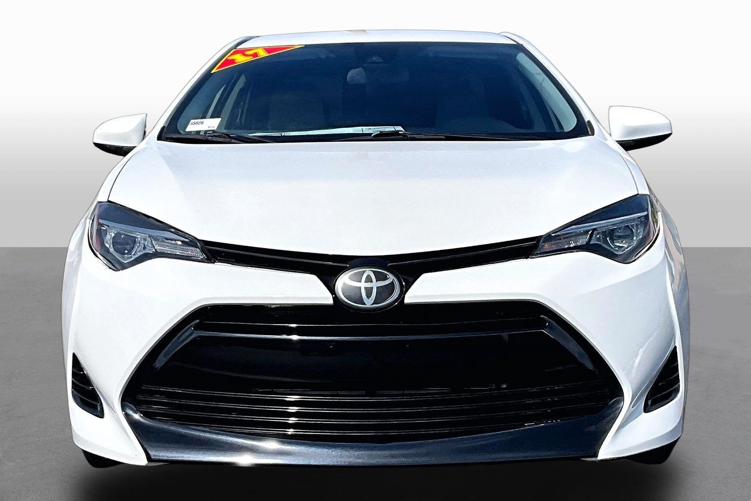 Used 2017 Toyota Corolla LE w/ Carpet Mat Package (TMS) FWD image 3