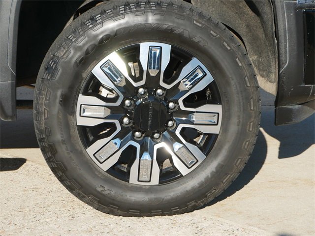 Used 2024 GMC Sierra 2500 Denali image 9