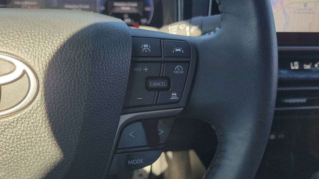Used 2013 Toyota RAV4 XLE AWD/4WD image 21