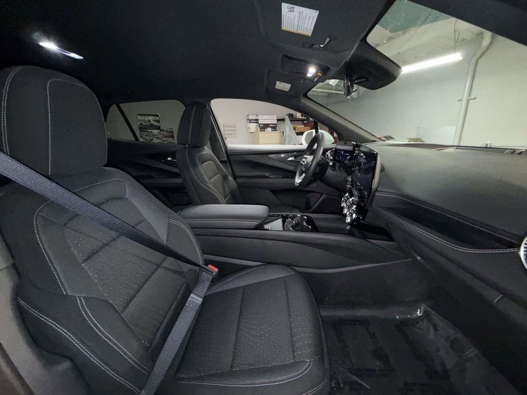 Used 2025 Chevrolet Blazer EV LT image 14