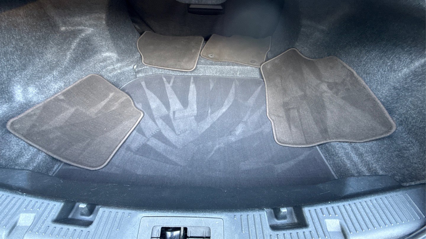 Used 2016 Lincoln MKS w/ Equipment Group 101A FWD image 14