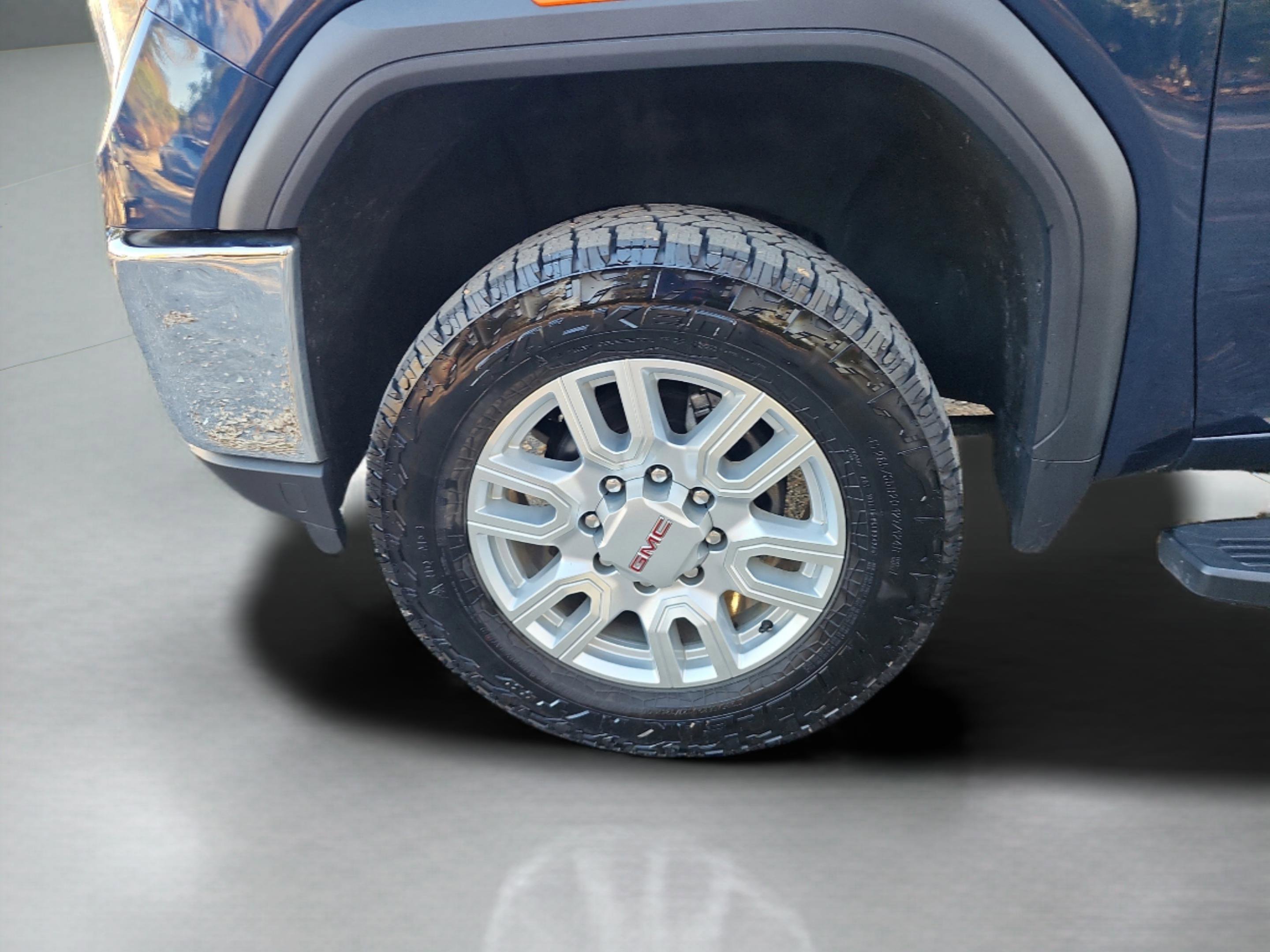 Used 2023 GMC Sierra 2500 SLT image 9