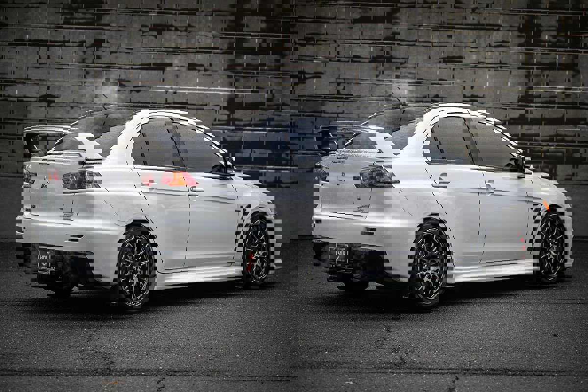 Used 2015 Mitsubishi Lancer Evolution Final Edition image 3