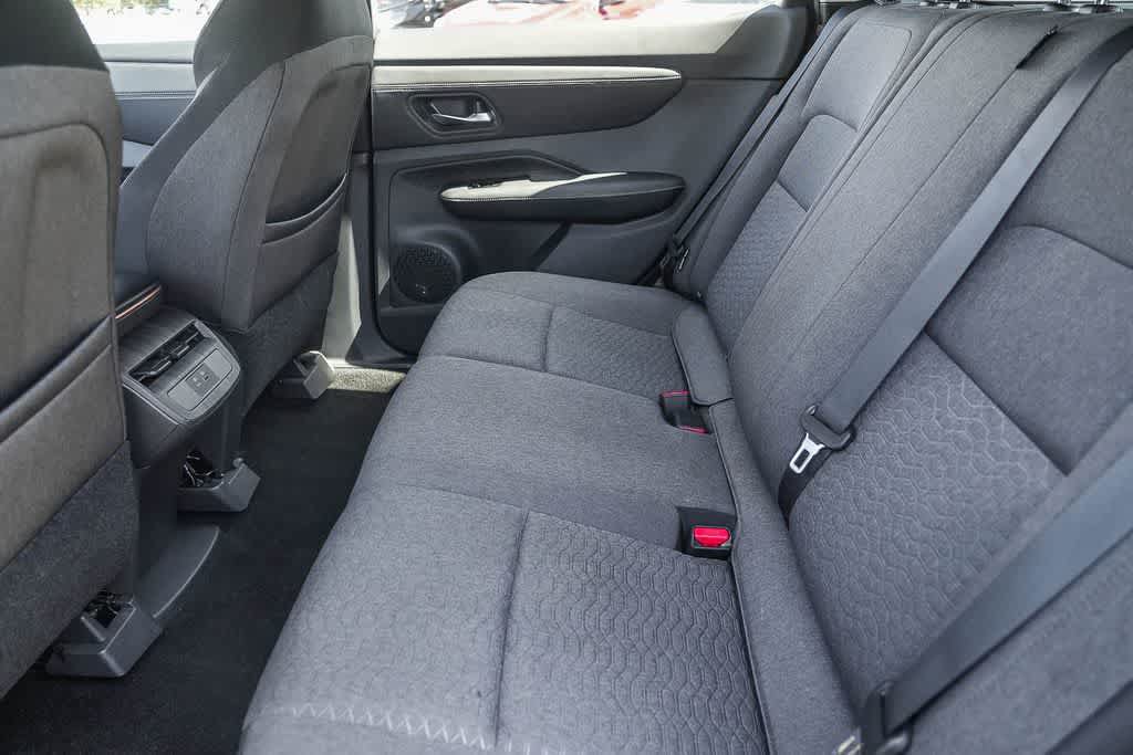 Used 2023 Nissan Ariya FWD image 18