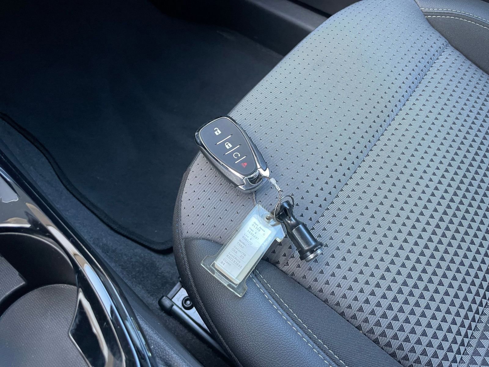 Used 2025 Chevrolet Trax LT image 21