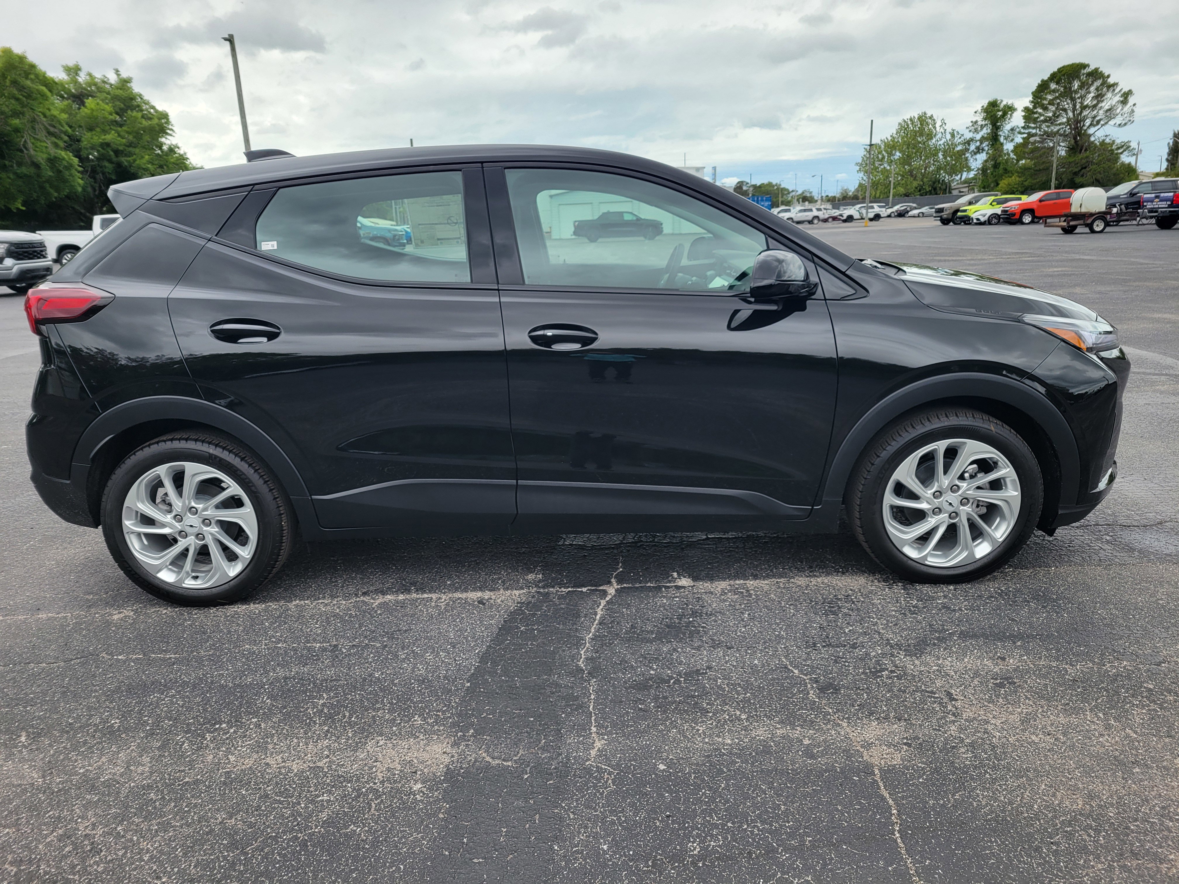 New 2027 Chevrolet Bolt LT image 4