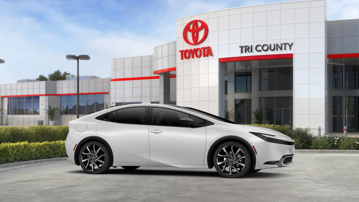 New 2026 Toyota Prius Plug-In Hybrid FWD image 13