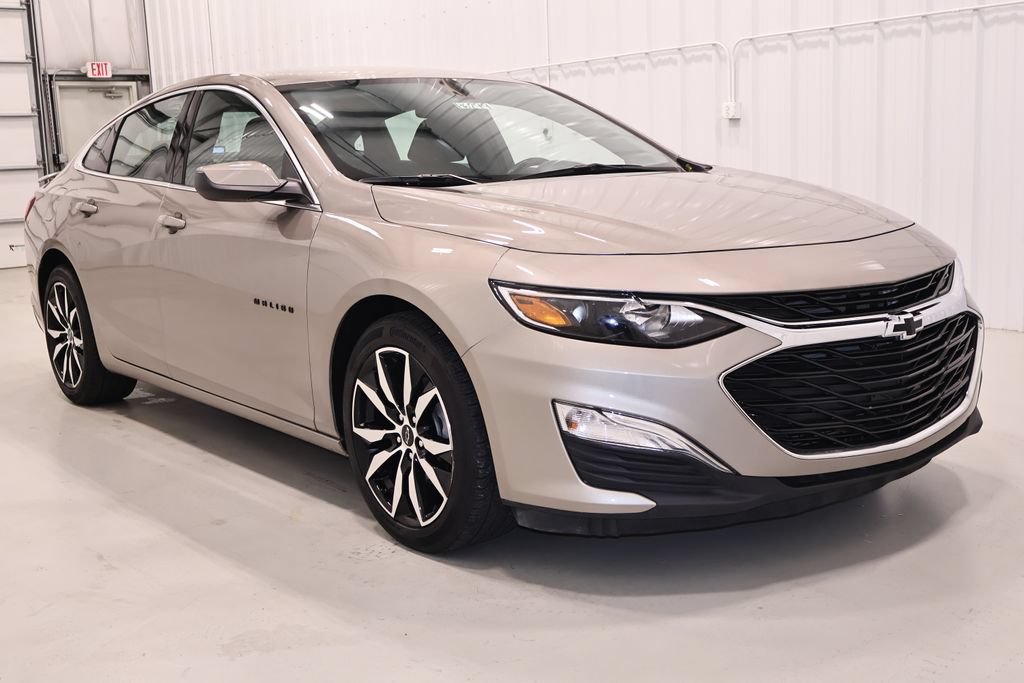 Used 2022 Chevrolet Malibu RS FWD image 4