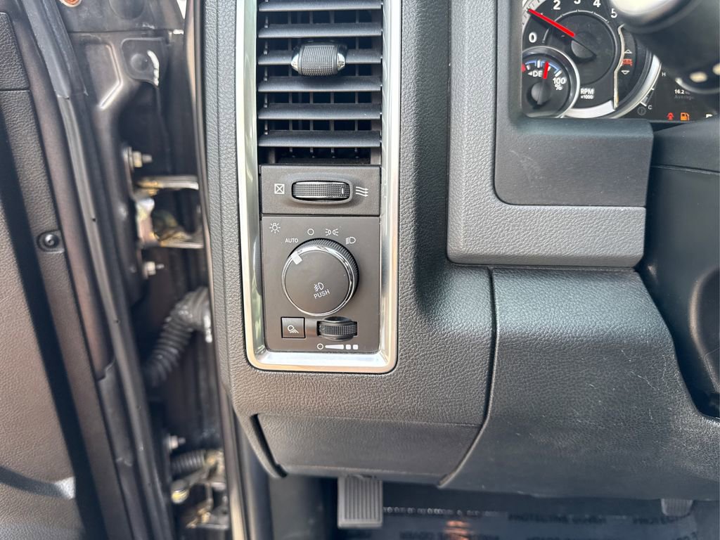 Used 2017 RAM 1500 Big Horn image 24