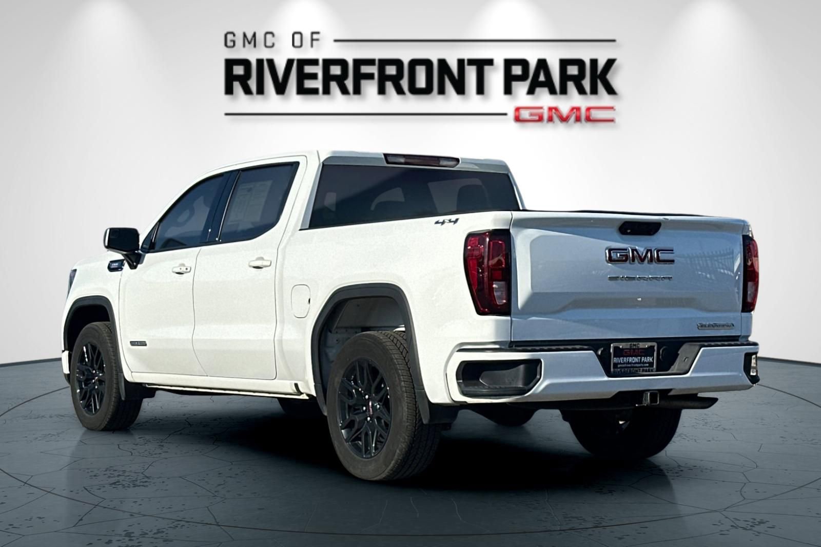Used 2025 GMC Sierra 1500 Elevation image 5