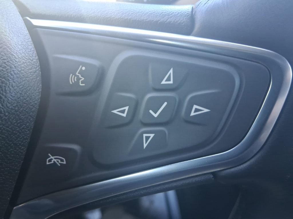 Used 2022 Chevrolet Equinox Premier image 26