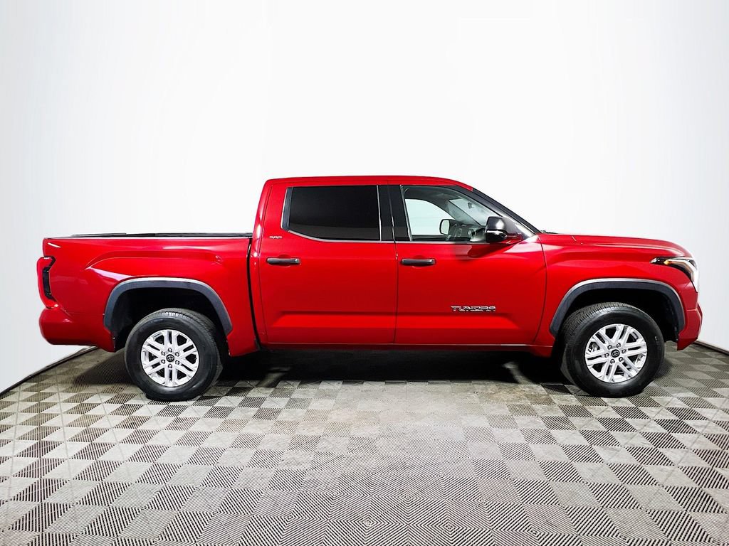 Used 2022 Toyota Tundra SR5 w/ SR5 Convenience Package AWD/4WD image 8