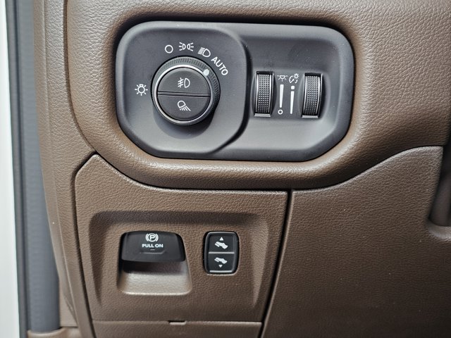 New 2026 RAM 1500 Laramie AWD/4WD image 46