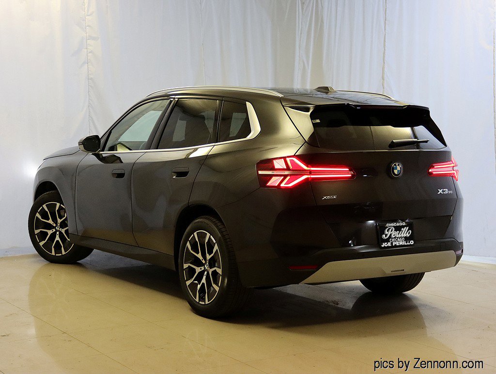 Used 2025 BMW X3 xDrive30i w/ Premium Package image 9