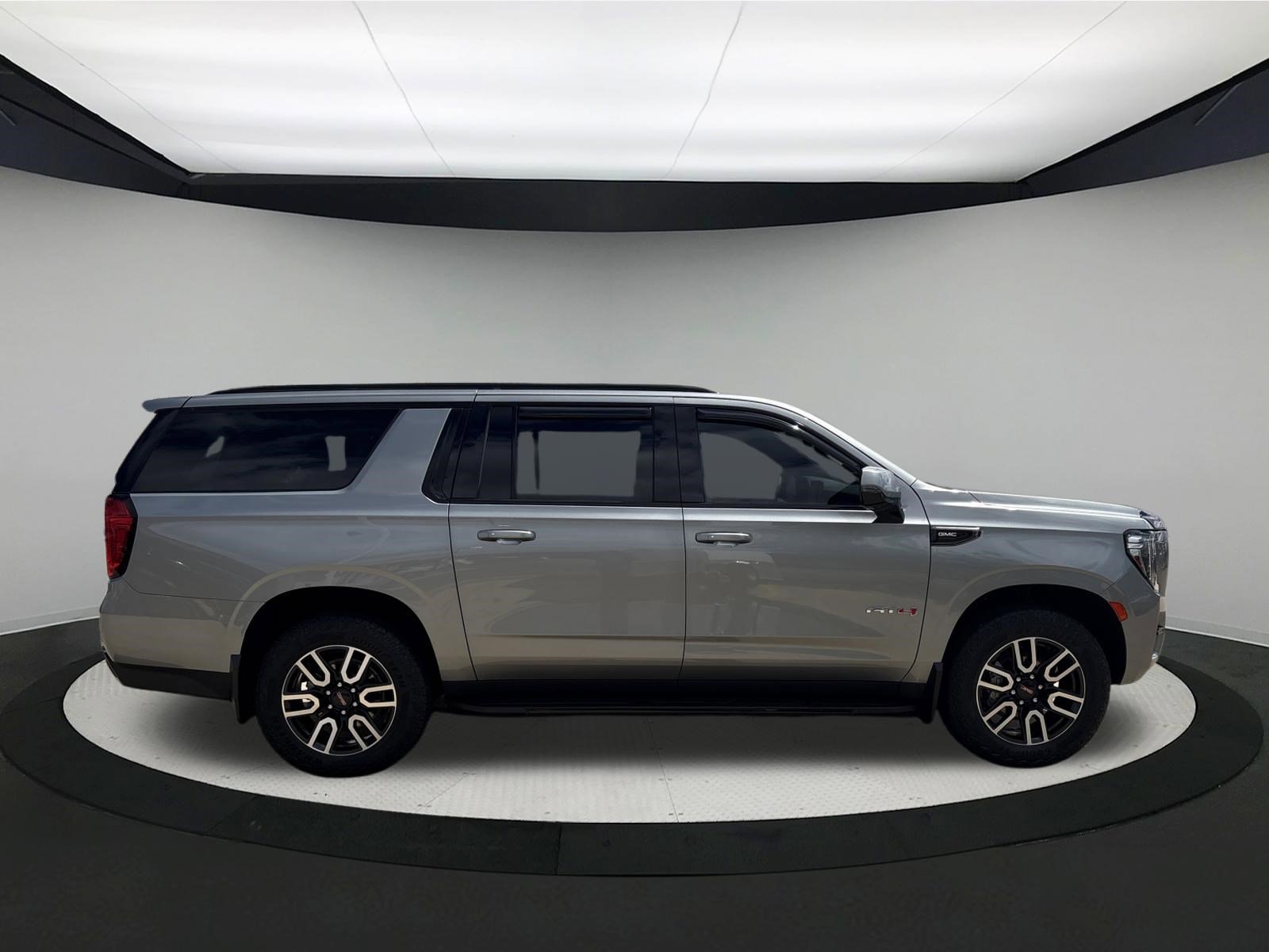 Used 2023 GMC Yukon XL AT4 AWD/4WD image 5