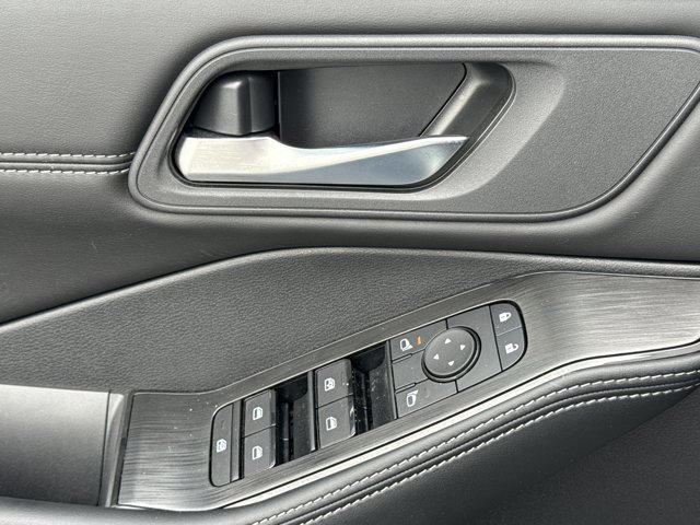 New 2026 Nissan Rogue SV AWD/4WD image 16