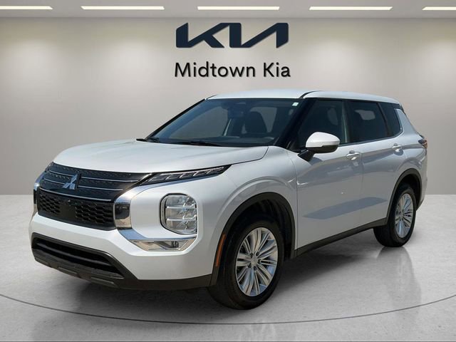 Used 2024 Mitsubishi Outlander ES image 7