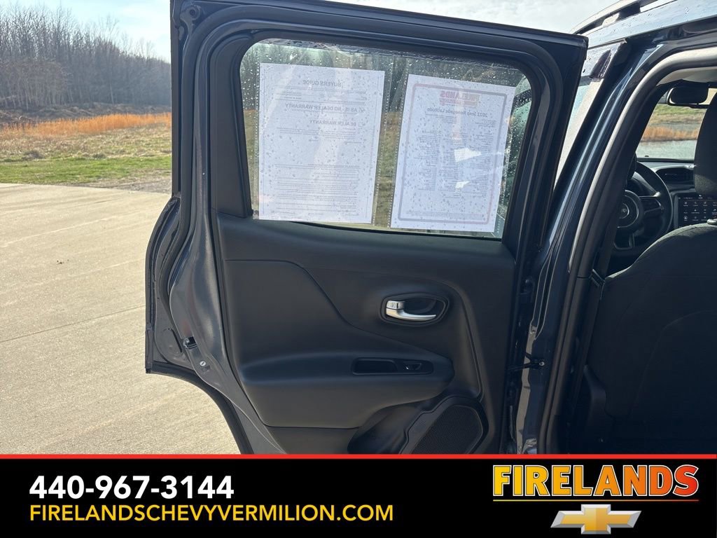 Used 2022 Jeep Renegade Latitude w/ Convenience Group image 40