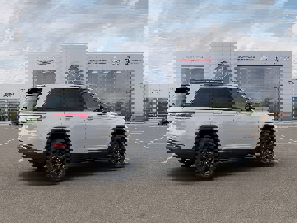 New 2026 Jeep Grand Cherokee Limited w/ Limited Altitude Package image 4