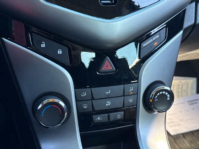 Used 2014 Chevrolet Cruze LT FWD image 29