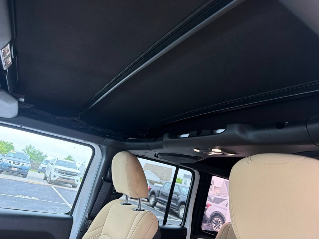 Used 2023 Jeep Wrangler Unlimited Sport AWD/4WD image 30
