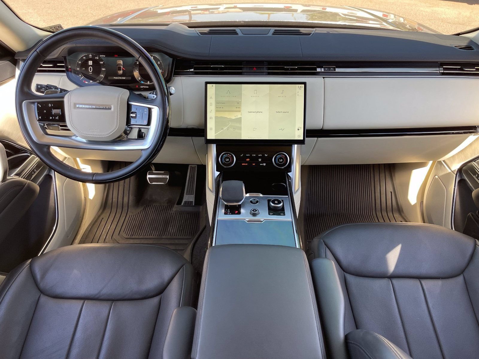Used 2023 Land Rover Range Rover SE AWD/4WD image 17