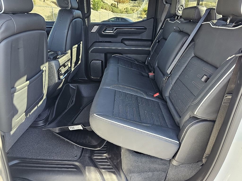 Used 2025 GMC Sierra 1500 AT4X image 25