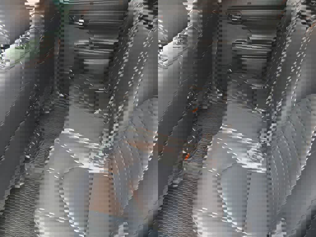 Used 2023 Toyota Highlander XLE image 14