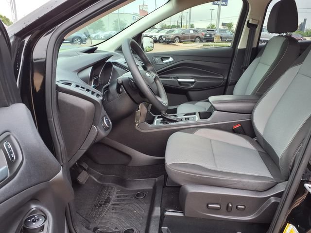 Used 2017 Ford Escape SE FWD image 6