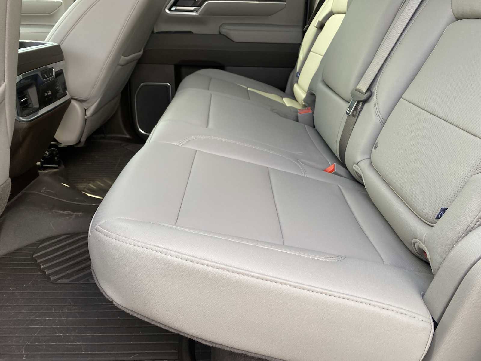 Used 2025 Chevrolet Silverado 2500 LTZ w/ LTZ Premium Package image 30