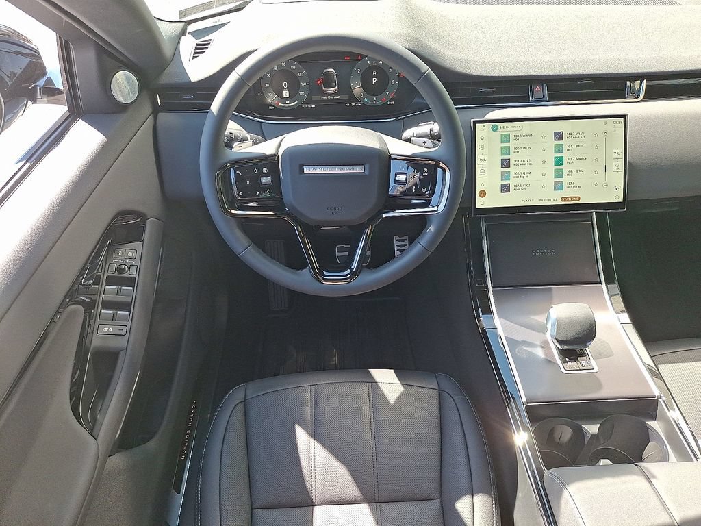 New 2026 Land Rover Range Rover Evoque Hoxton AWD/4WD image 7