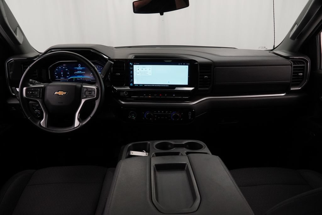 Used 2024 Chevrolet Silverado 1500 LT AWD/4WD image 8
