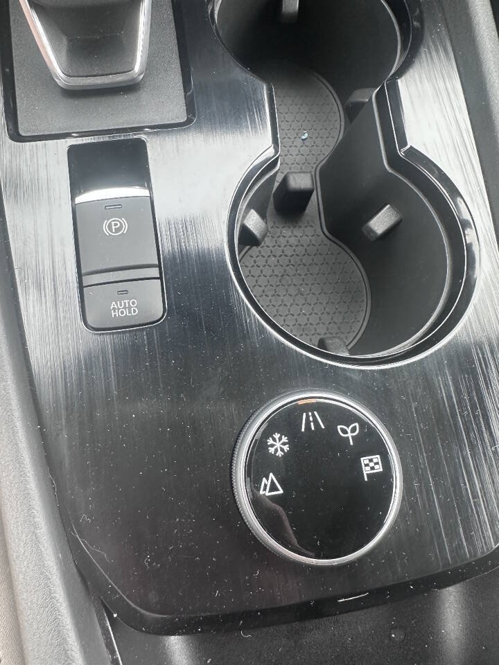 Used 2021 Nissan Rogue SV AWD/4WD image 17