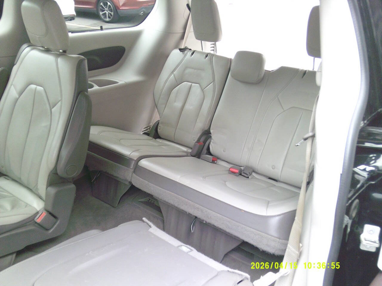 Used 2017 Chrysler Pacifica Touring-L FWD image 15