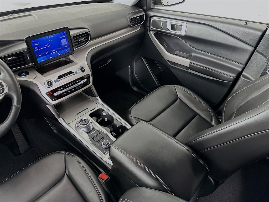 Used 2024 Ford Explorer XLT w/ Equipment Group 202A image 23