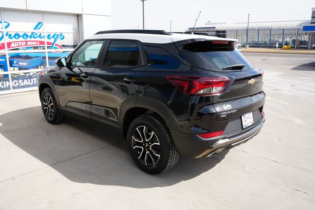 Used 2023 Chevrolet TrailBlazer ACTIV w/ Sun and Liftgate Package image 36