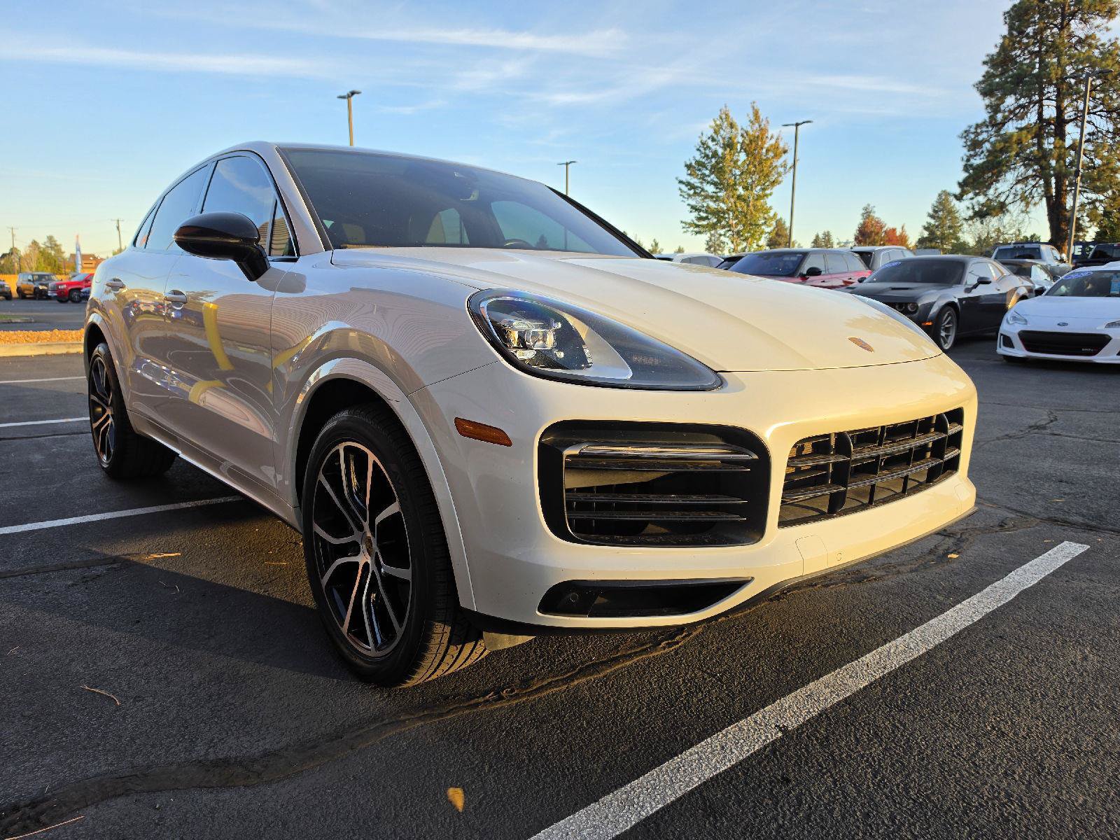 Used 2022 Porsche Cayenne Coupe w/ Premium Package AWD/4WD image 9