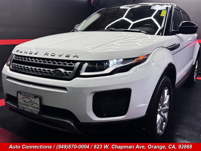 Used 2018 Land Rover Range Rover Evoque SE AWD/4WD image 24